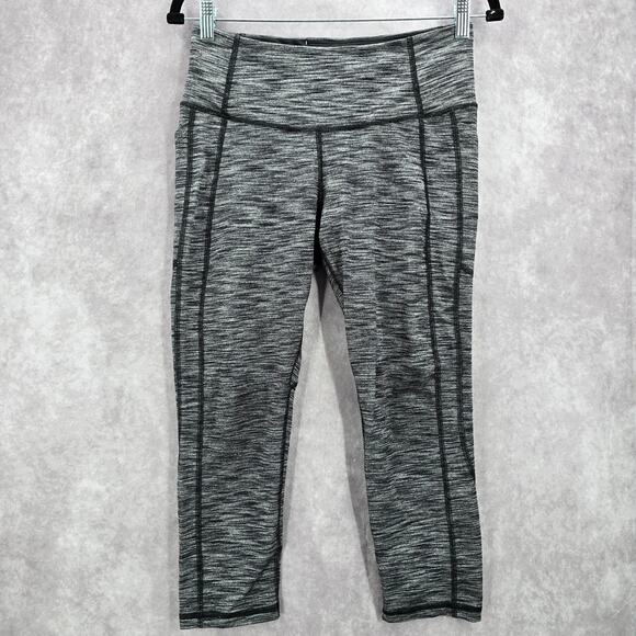 Victoria's Secrets Sport Gray Stripe Leggings Crop Capri Active Stretch M Medium - Picture 1 of 7